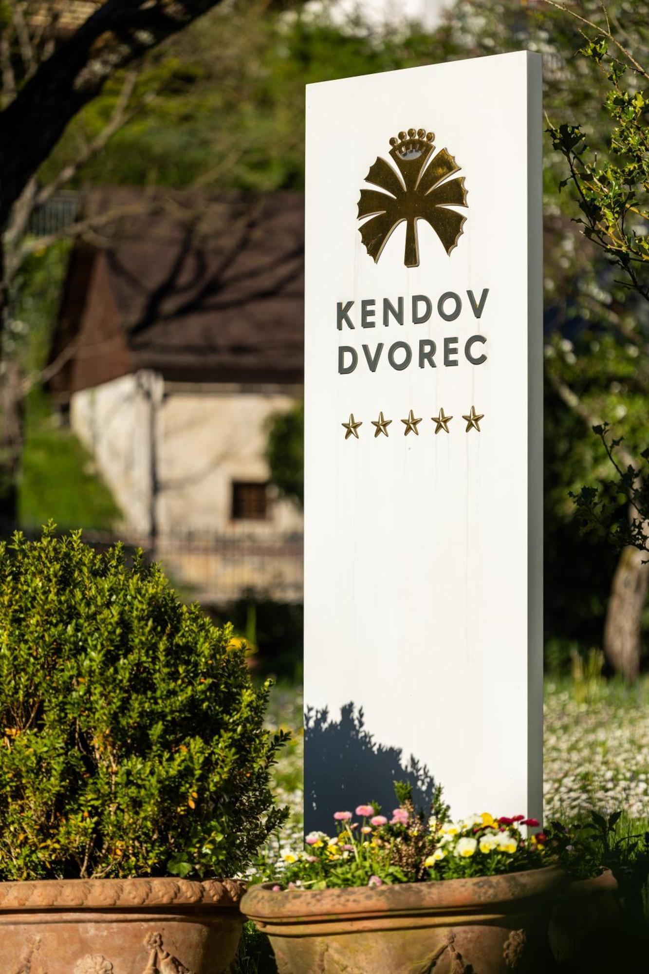 Kendov Dvorec 5* Spodnja Idrija