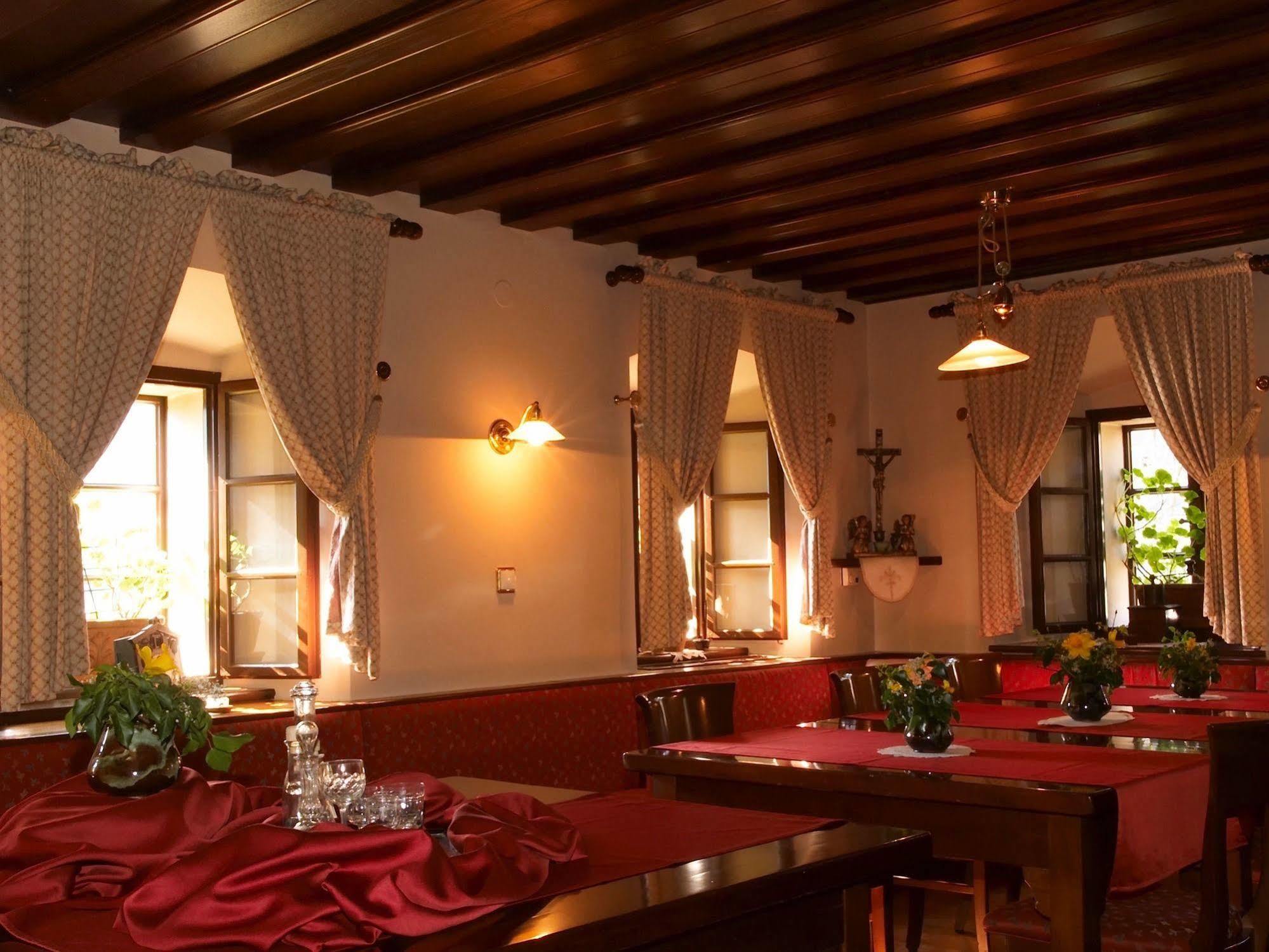 Kendov Dvorec Hotel